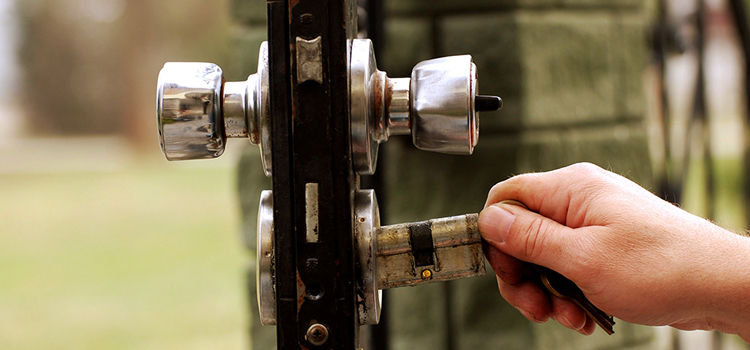 front door latch repair Paramount